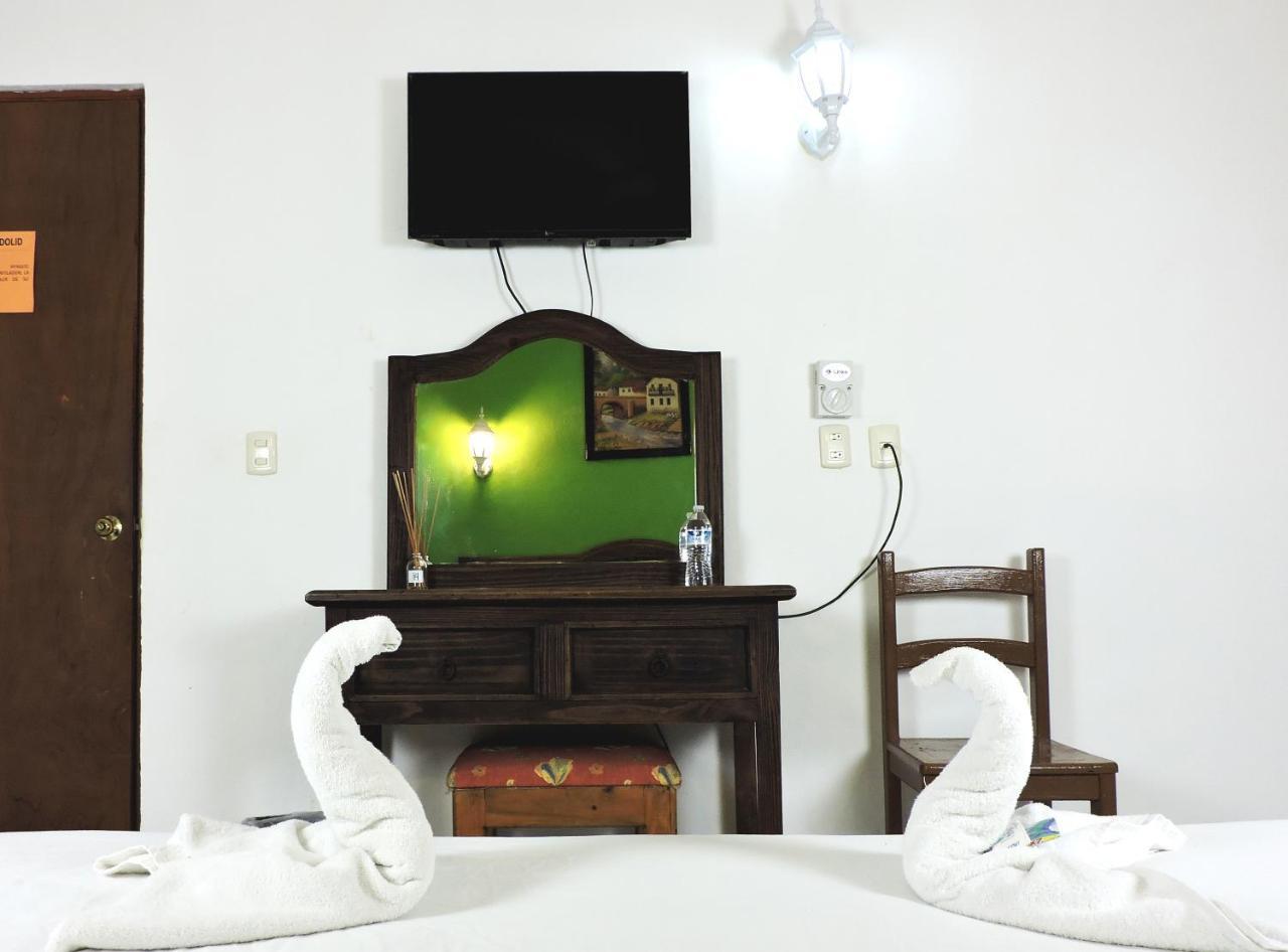 Hotel Valladolid Valladolid  Bagian luar foto